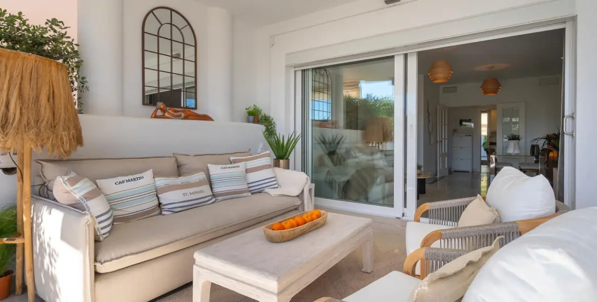 Продажа апартаментов на среднем этаже в Nueva Andalucía 15