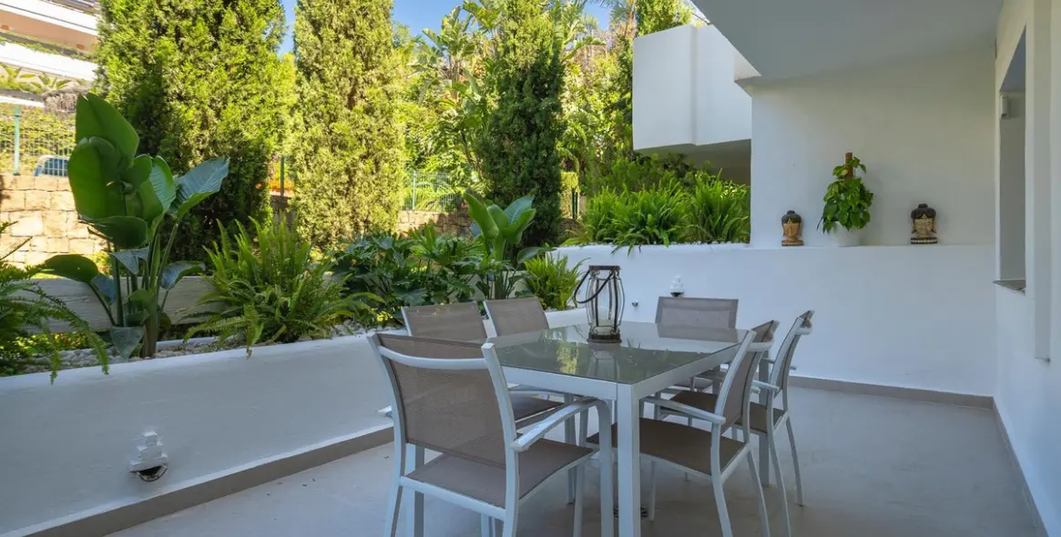 Продажа апартаментов на среднем этаже в Nueva Andalucía 16