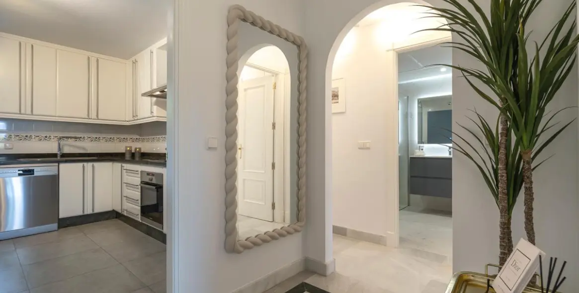 Продажа апартаментов на среднем этаже в Nueva Andalucía 21