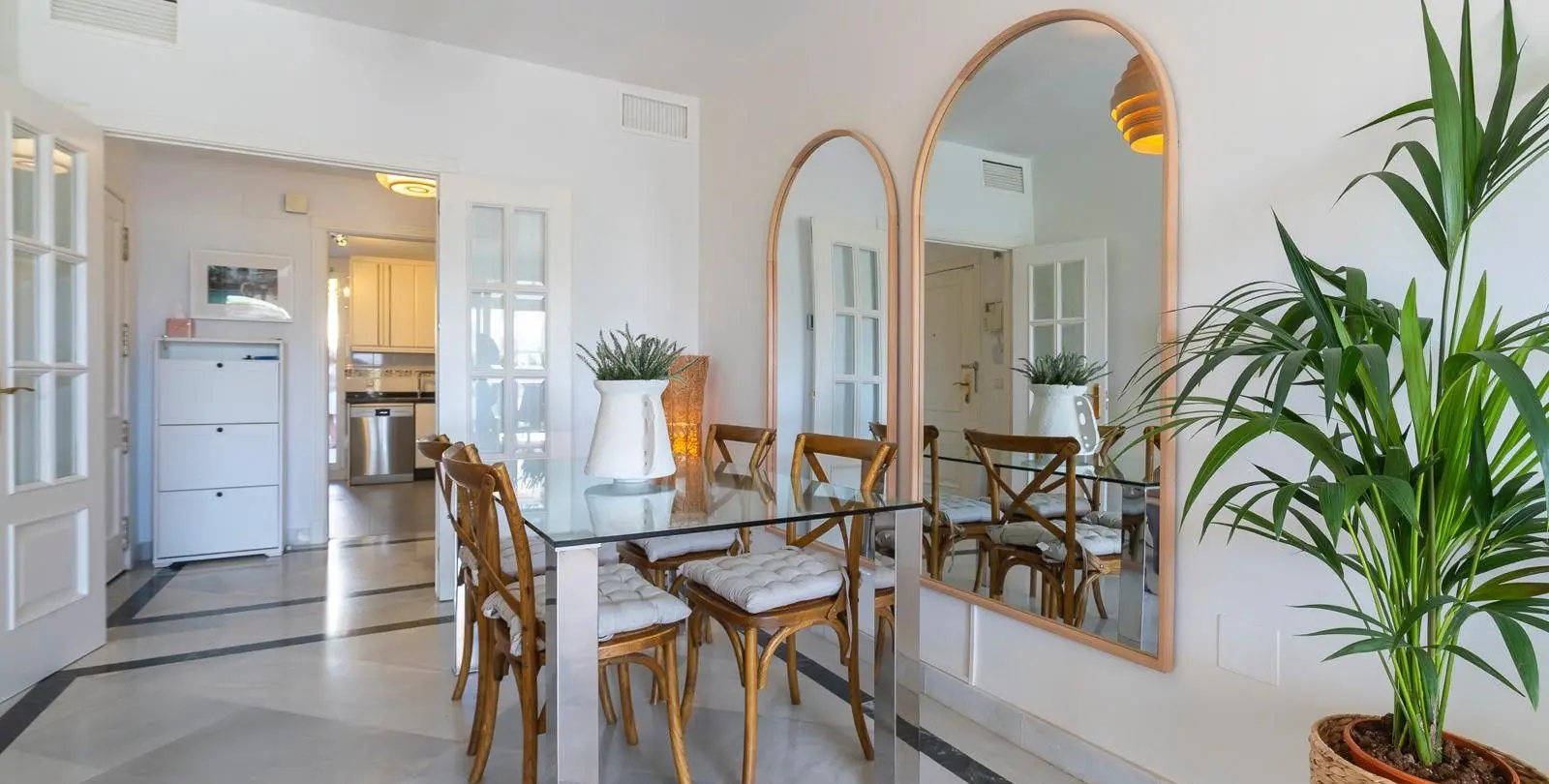 Sale of middle floor apartment in Nueva Andalucía 8