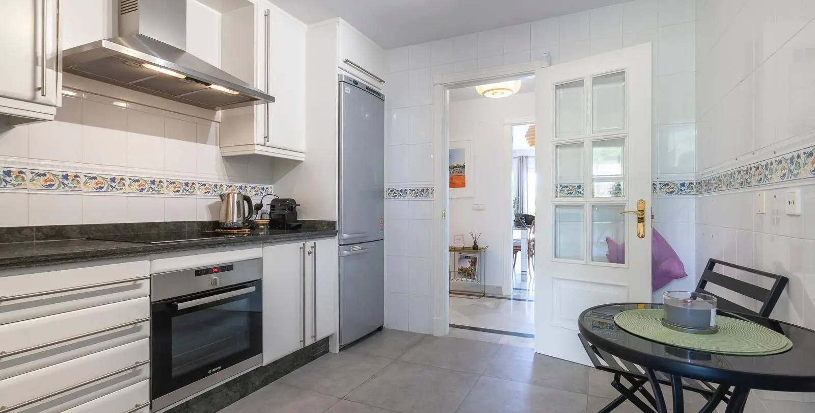 Sale of middle floor apartment in Nueva Andalucía 9