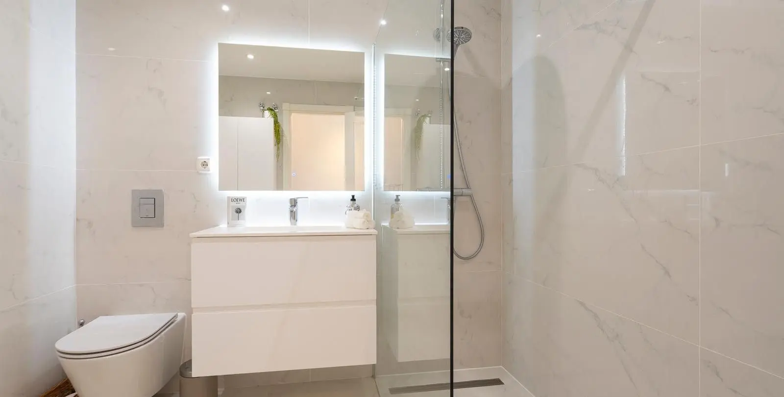 Sale of middle floor apartment in Nueva Andalucía 12