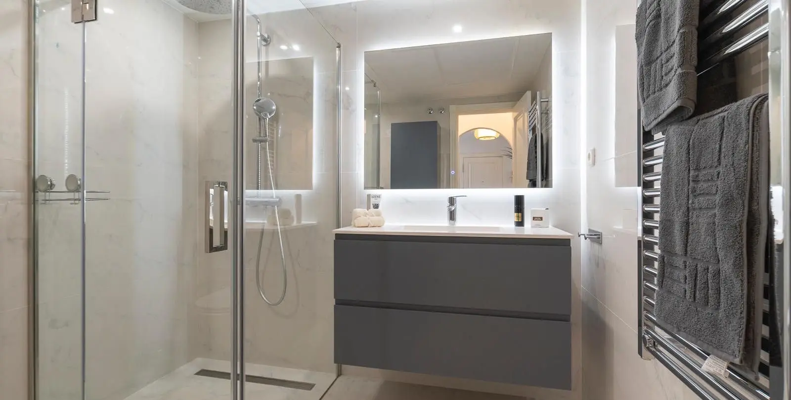 Sale of middle floor apartment in Nueva Andalucía 13