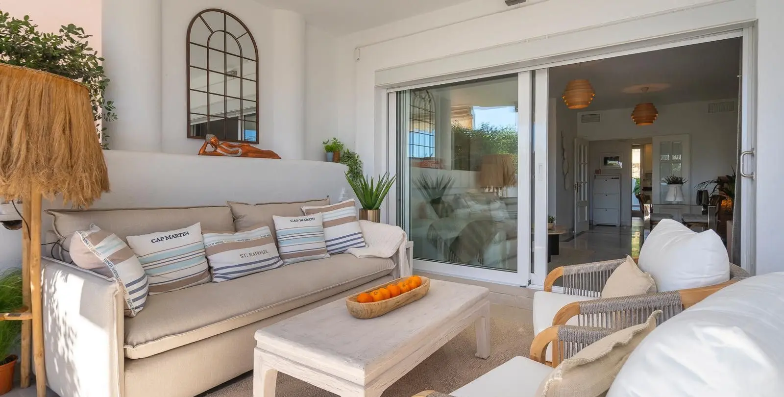 Sale of middle floor apartment in Nueva Andalucía 15