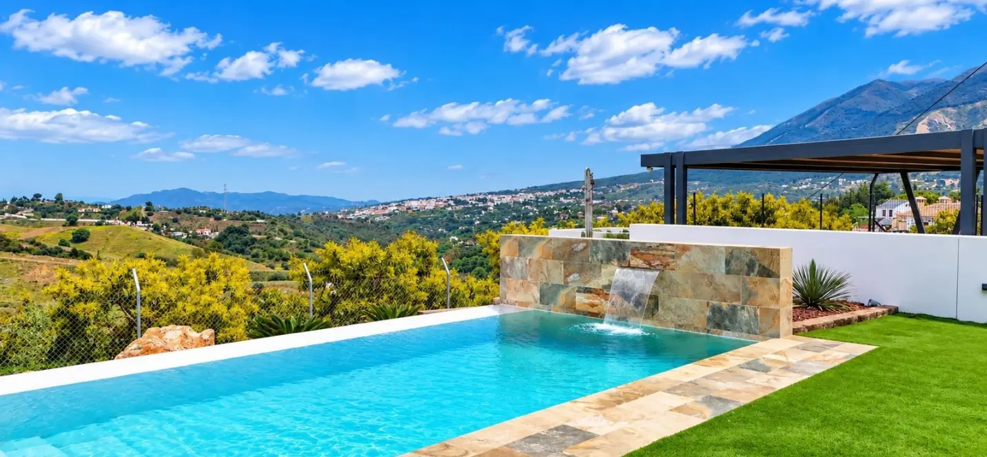 Sale of detached villa in Alhaurín el Grande 1