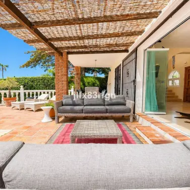 Venta de villa independiente en Riviera del Sol