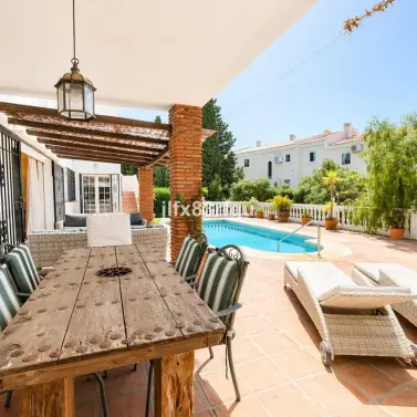 Venta de villa independiente en Riviera del Sol