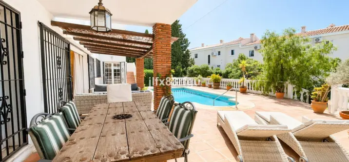 Venta de villa independiente en Riviera del Sol 4