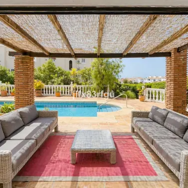 Venta de villa independiente en Riviera del Sol