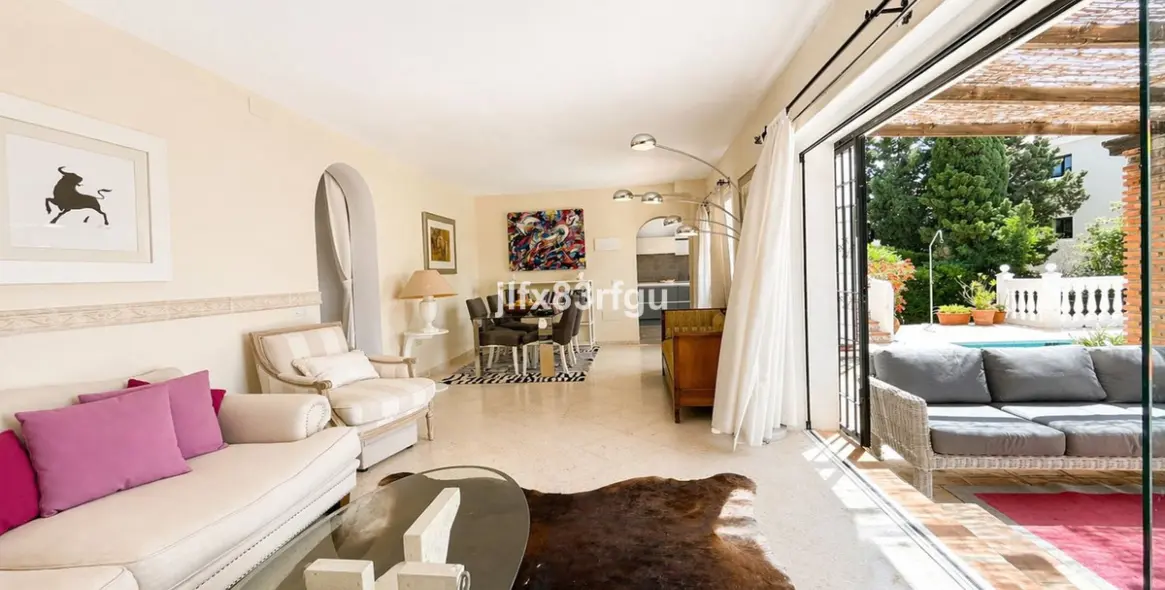 Venta de villa independiente en Riviera del Sol 7