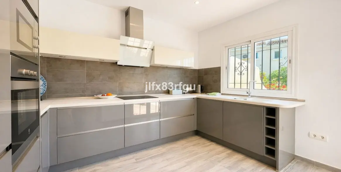 Venta de villa independiente en Riviera del Sol 10