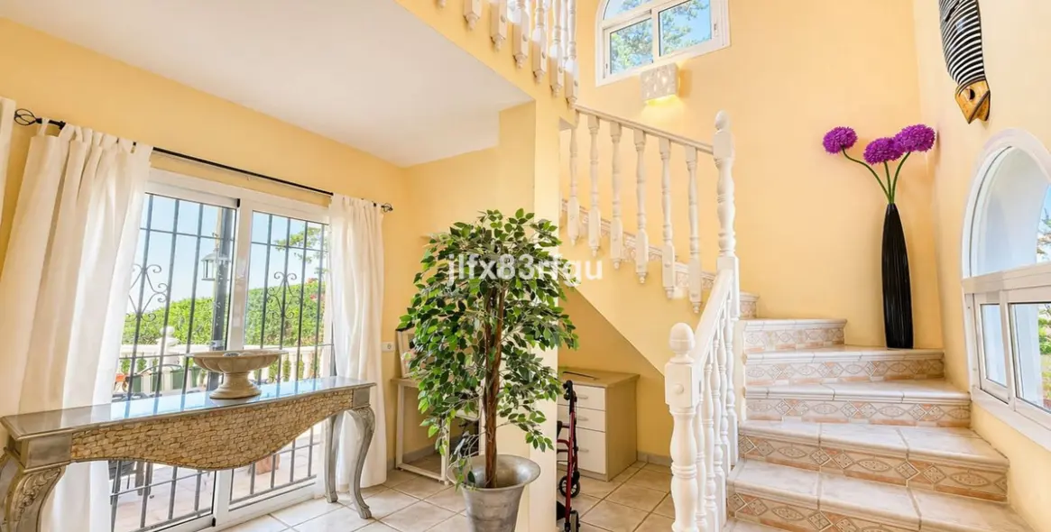 Venta de villa independiente en Riviera del Sol 13