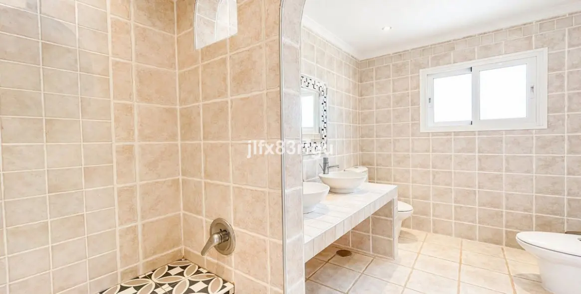 Venta de villa independiente en Riviera del Sol 20