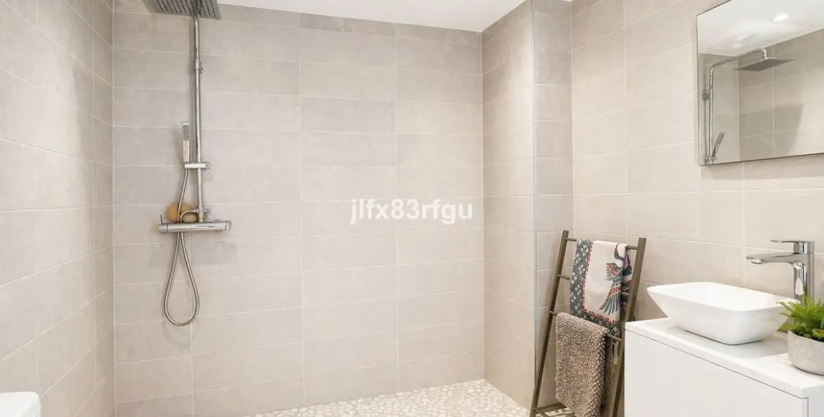 Venta de villa independiente en Riviera del Sol 25