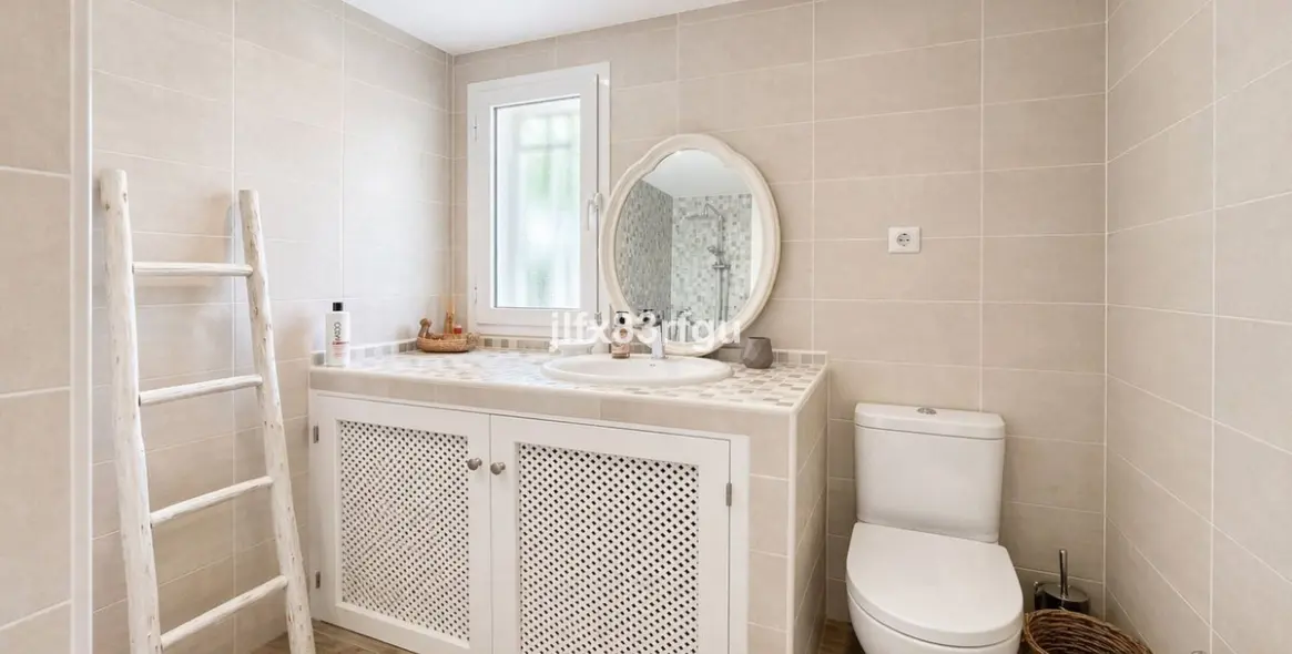 Venta de villa independiente en Riviera del Sol 30