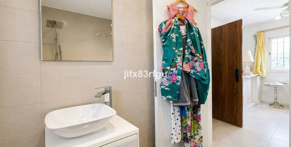 Venta de villa independiente en Riviera del Sol 36