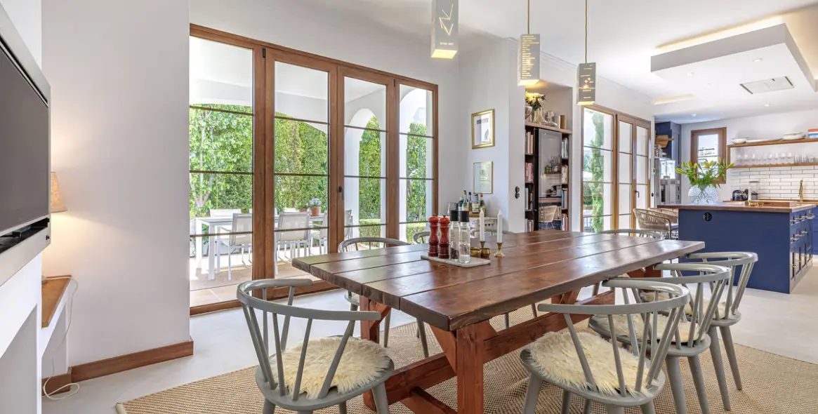 Venta de villa independiente en Selwo 3