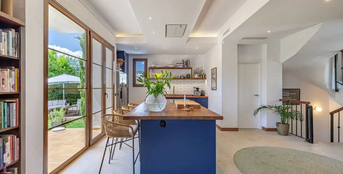 Venta de villa independiente en Selwo 5