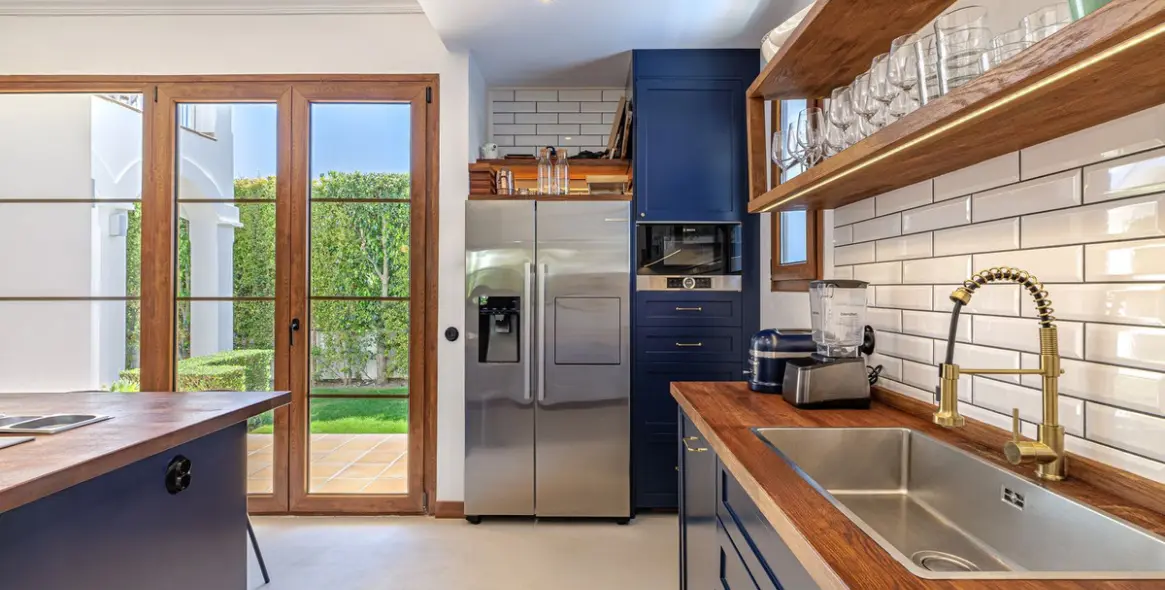 Venta de villa independiente en Selwo 10