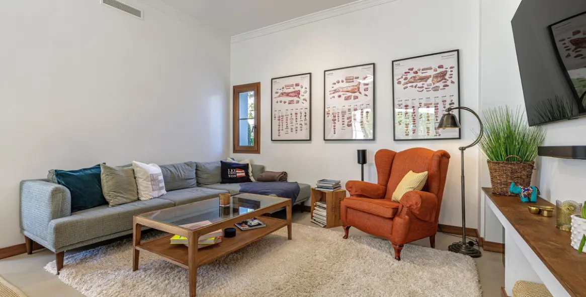 Venta de villa independiente en Selwo 15