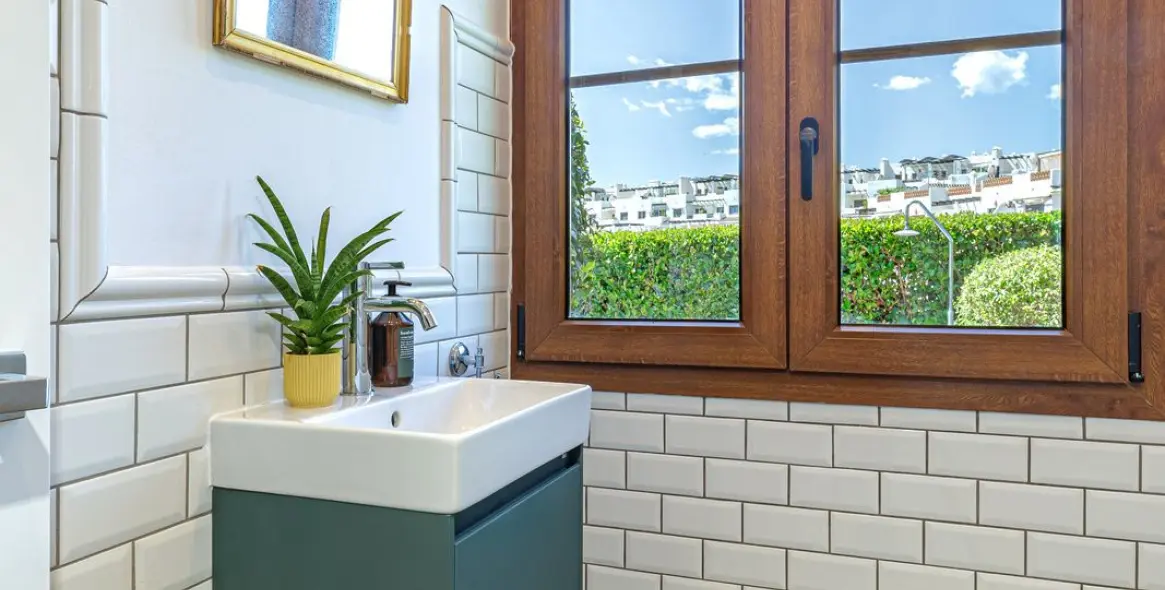 Venta de villa independiente en Selwo 22