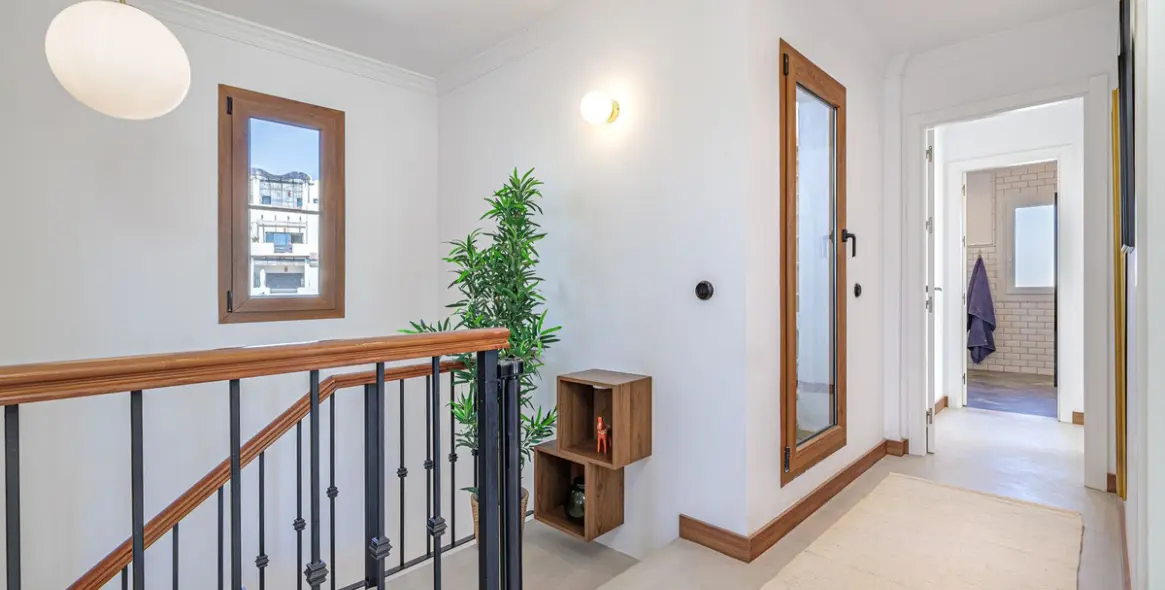 Venta de villa independiente en Selwo 24