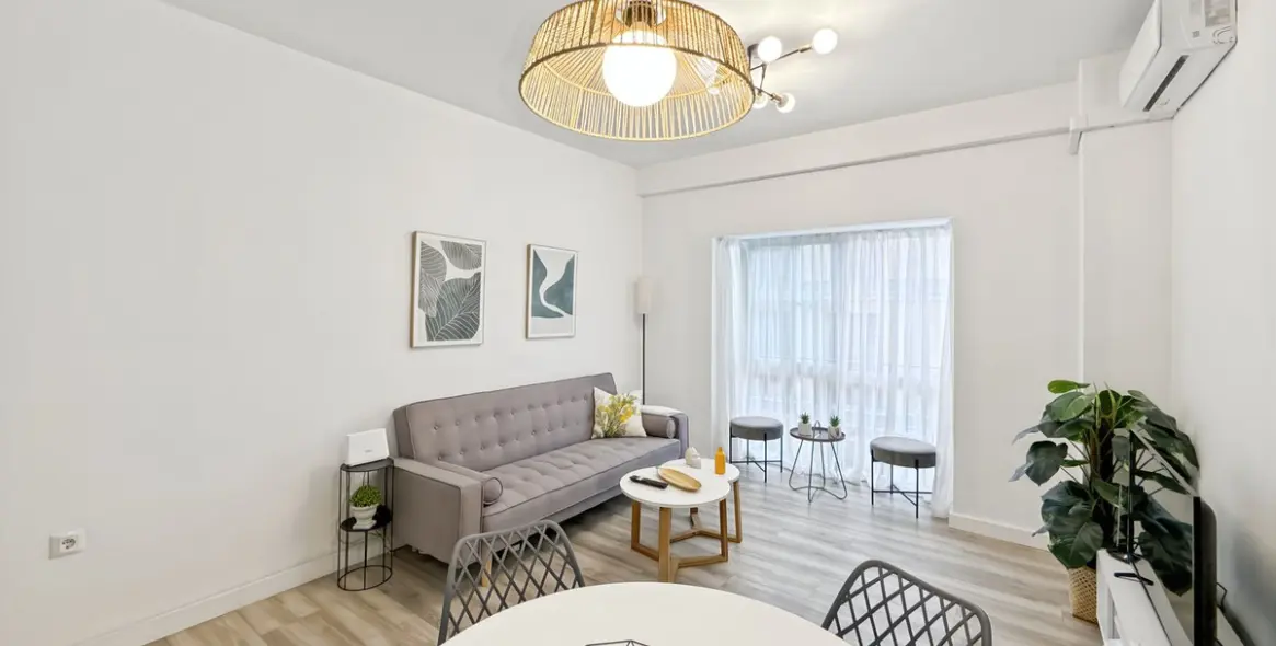 Venta de apartamento en planta media en La Merced 1