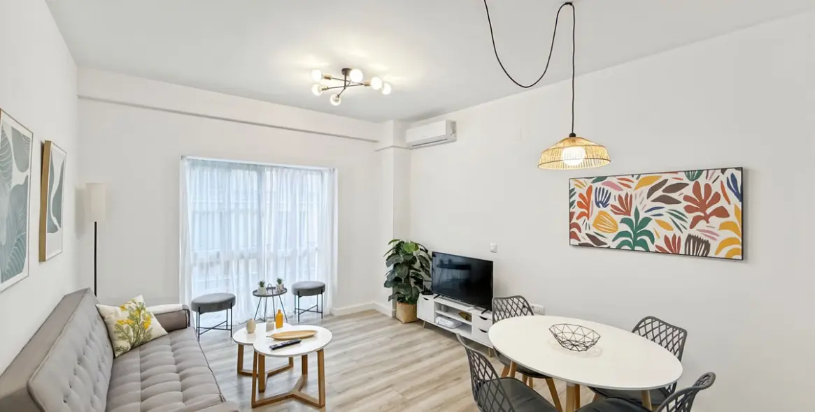 Venta de apartamento en planta media en La Merced 2