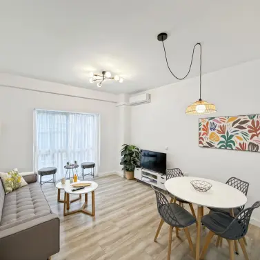 Venta de apartamento en planta media en La Merced