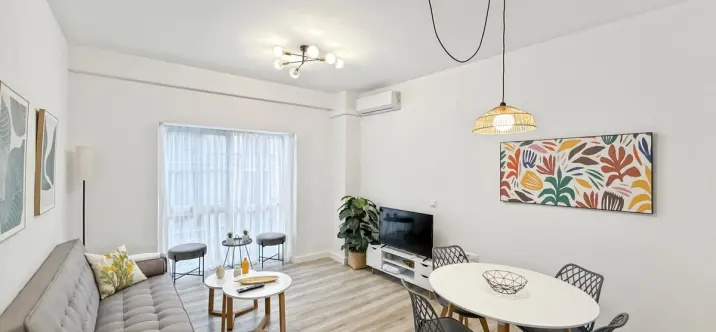 Venta de apartamento en planta media en La Merced 1