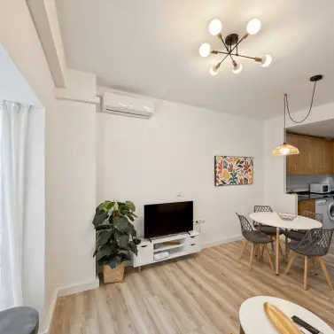 Venta de apartamento en planta media en La Merced