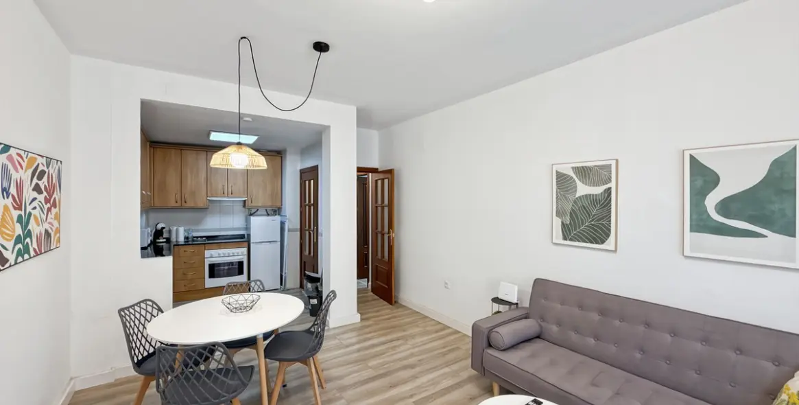 Venta de apartamento en planta media en La Merced 4