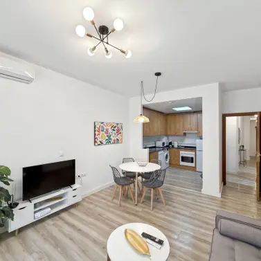 Venta de apartamento en planta media en La Merced