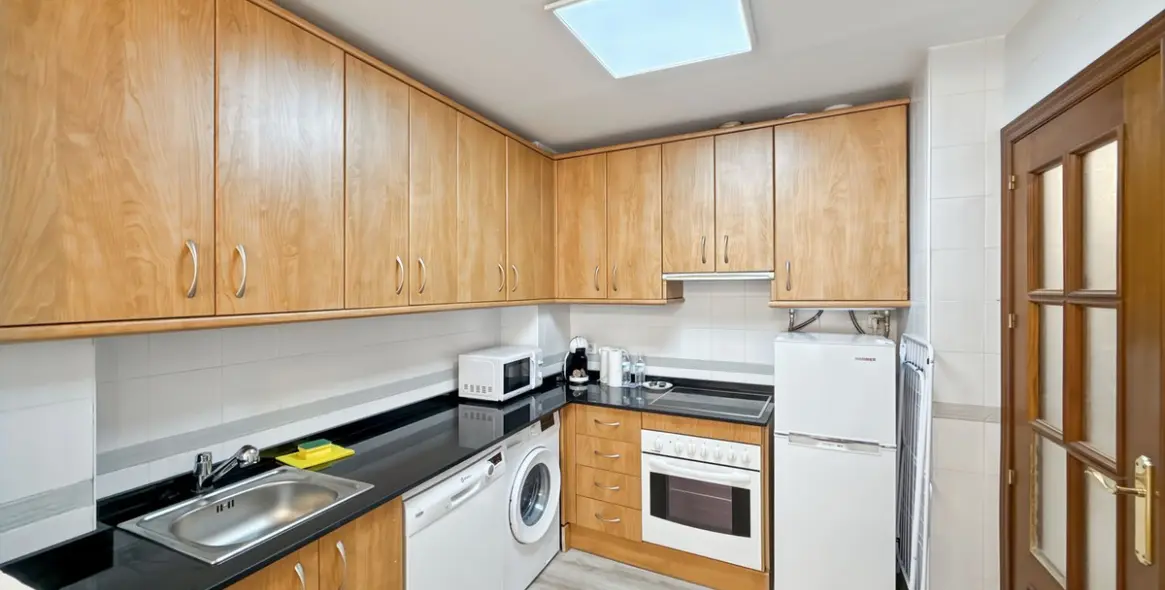 Venta de apartamento en planta media en La Merced 7