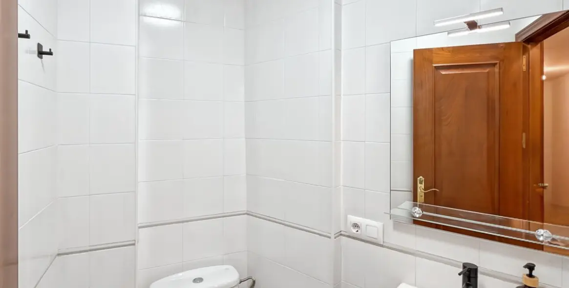 Venta de apartamento en planta media en La Merced 15