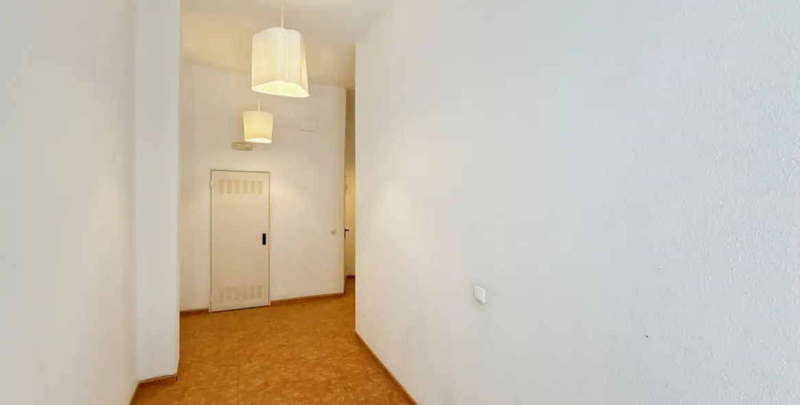 Venta de apartamento en planta media en La Merced 22