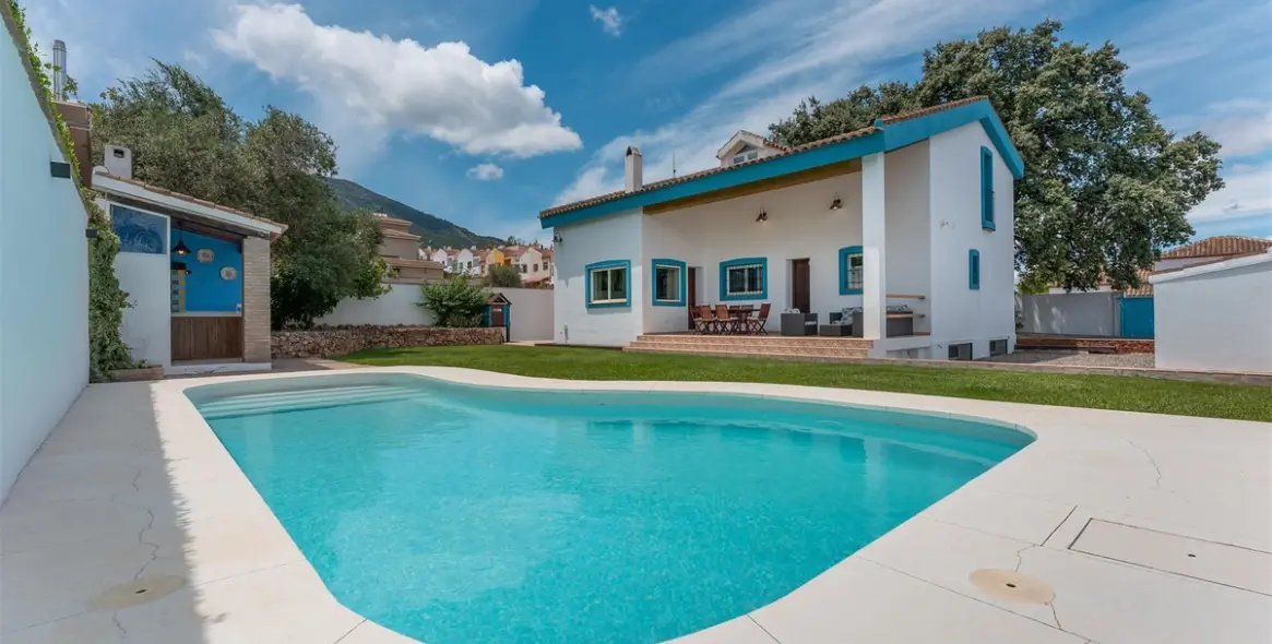 Venta de villa independiente en Alhaurin el Grande 2