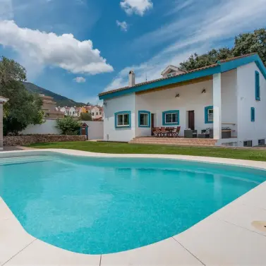 Venta de villa independiente en Alhaurin el Grande