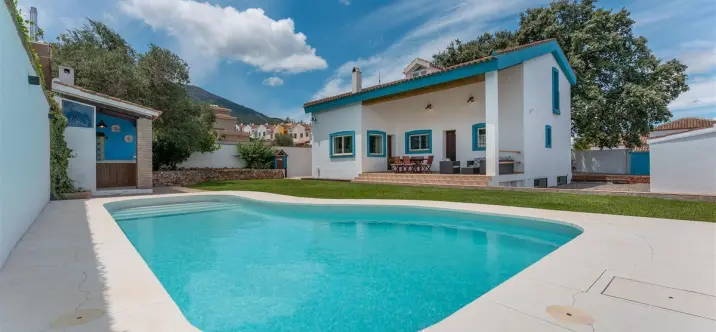 Venta de villa independiente en Alhaurin el Grande 1