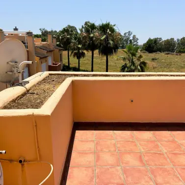 Long-term rent of detached villa in Nueva Andalucía
