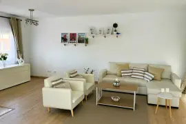 Image 7 thumb