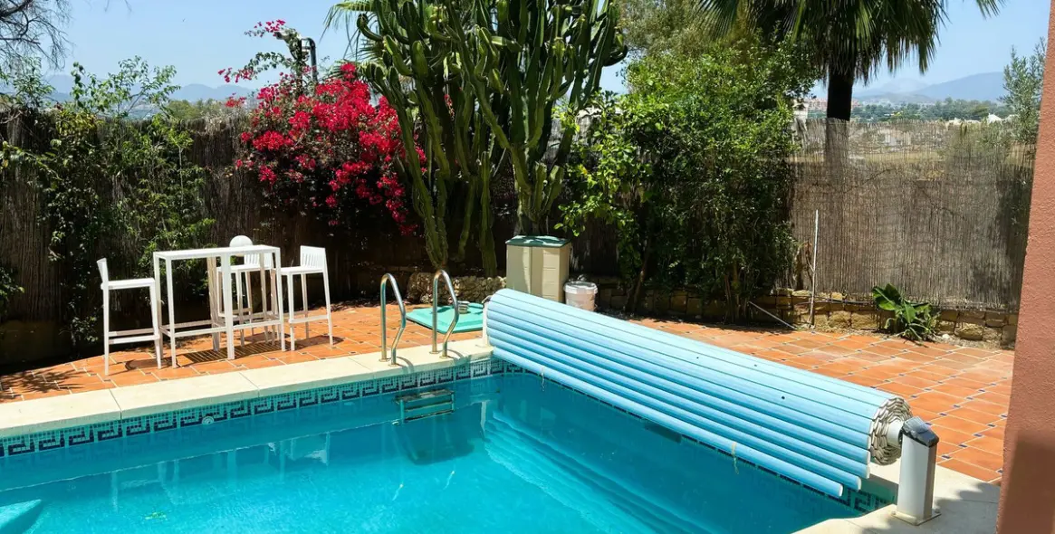 Long-term rent of detached villa in Nueva Andalucía 10
