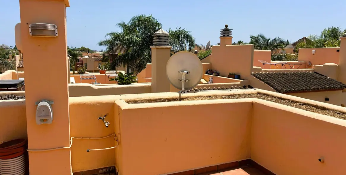 Long-term rent of detached villa in Nueva Andalucía 18
