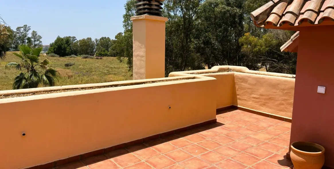 Long-term rent of detached villa in Nueva Andalucía 19