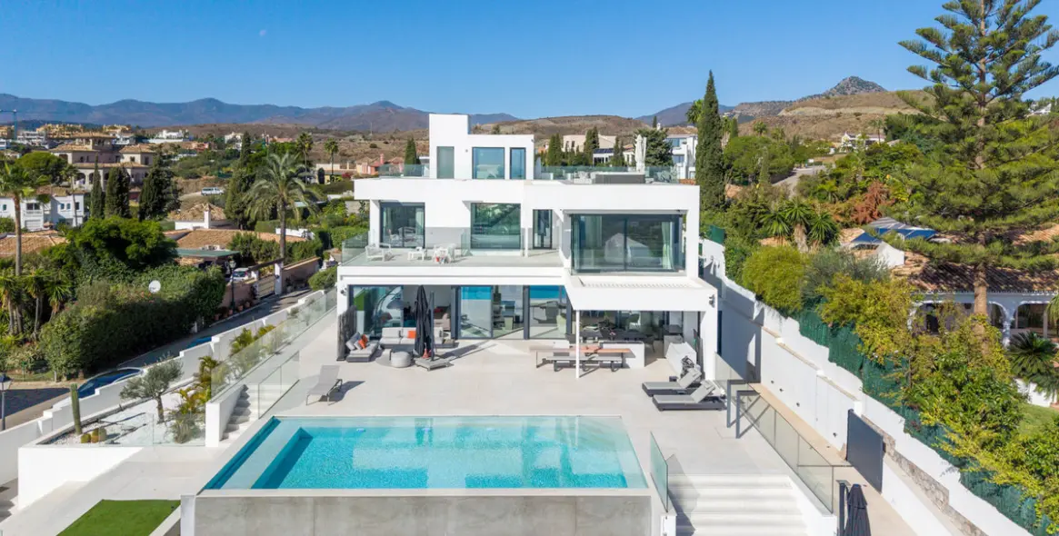 Venta de villa independiente en Benahavís 1