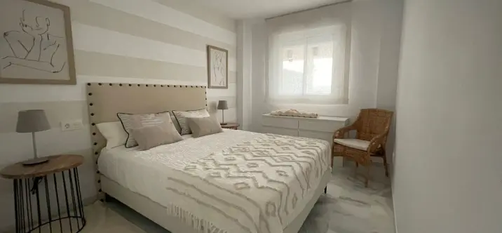 Продажа апартаментов на первом этаже в Casares 0