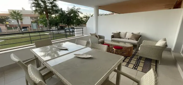 Продажа апартаментов на первом этаже в Casares 4
