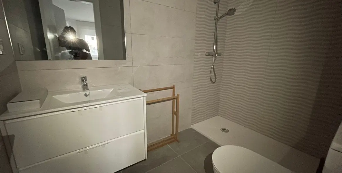 Продажа апартаментов на первом этаже в Casares 9