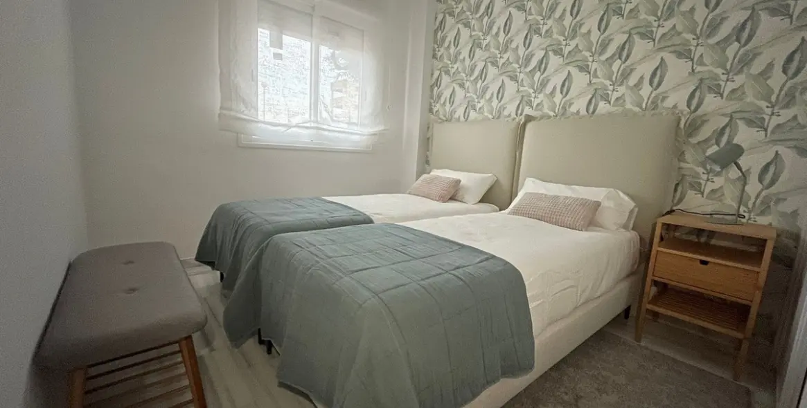 Продажа апартаментов на первом этаже в Casares 10