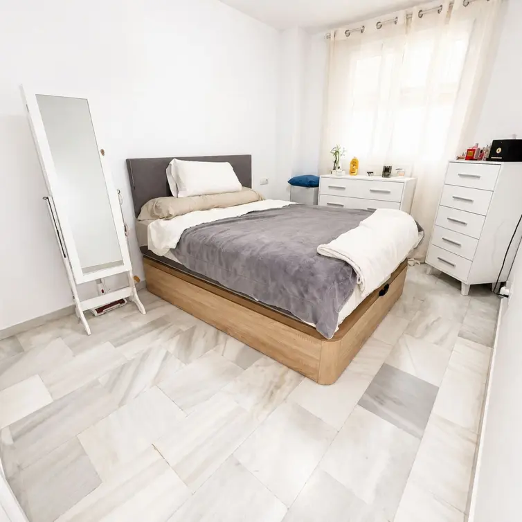 Продажа апартаментов на первом этаже в Casares